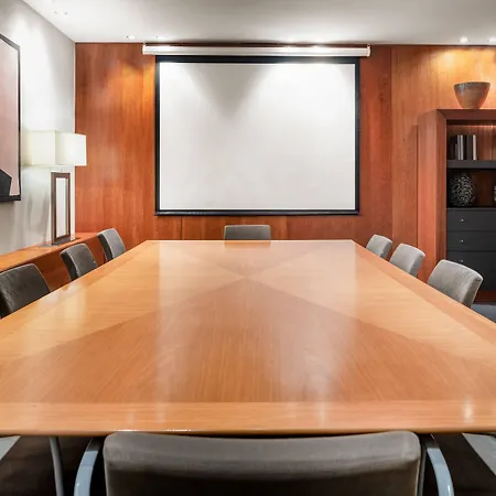 Ac By Marriott Отель 4*